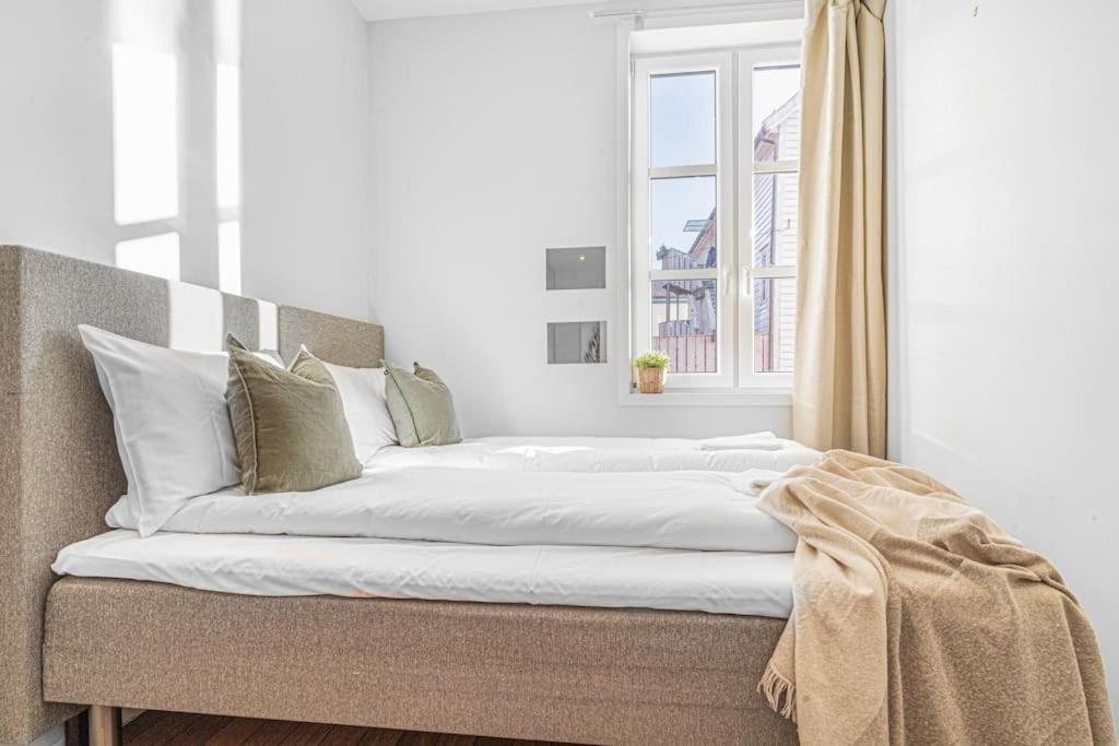 Ocean-View Haven: Take A Swim From Your Window! Bergen Exteriör bild