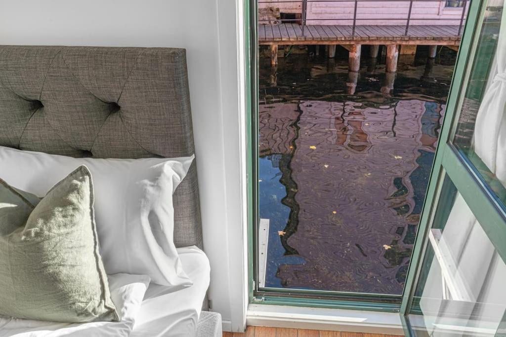 Ocean-View Haven: Take A Swim From Your Window! Bergen Exteriör bild